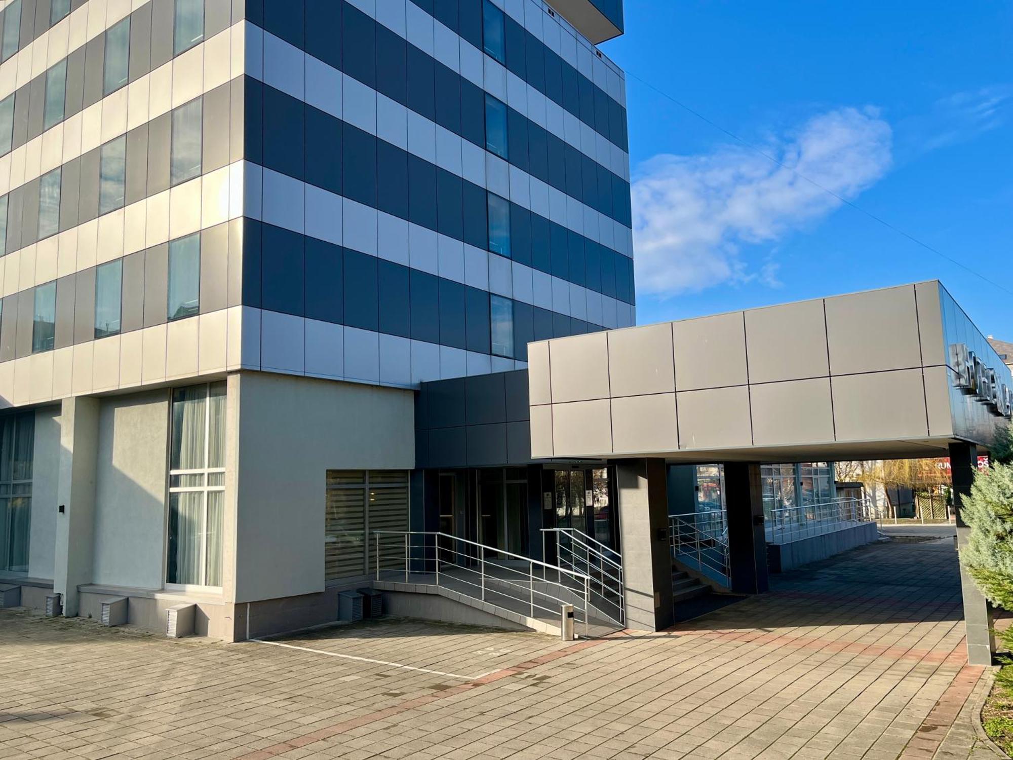 Hotel Monogram Park Ruma Exterior photo